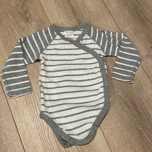 Hanna Andersson Baby Basics Long Sleeve Onesie 18-24 months